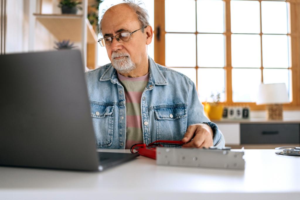 Working While on Social Security in 2026? You Can Now Earn $24,480 Before Losing Benefits